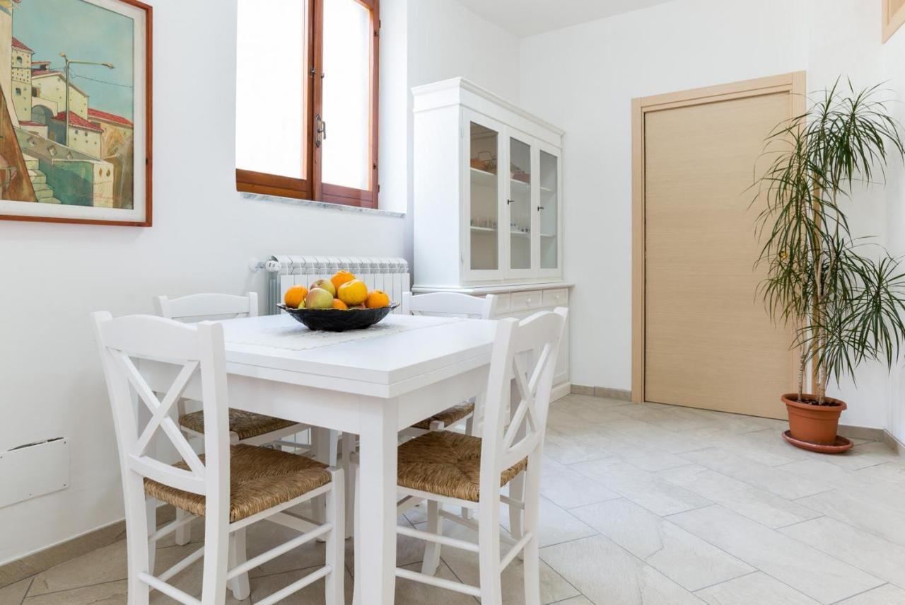 Casa Vacanza Rosy Di Guida Rosy Giungano Eksteriør billede